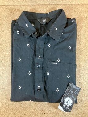 NWT Volcom Shirt Men's Sz M Black Patterson Woven Athletic Fit Short Sleeve $60